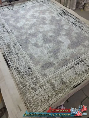 فرش وینتیج 1200 شانه طرح قاب لوزی رنگ طوسی گل برجسته کاشان