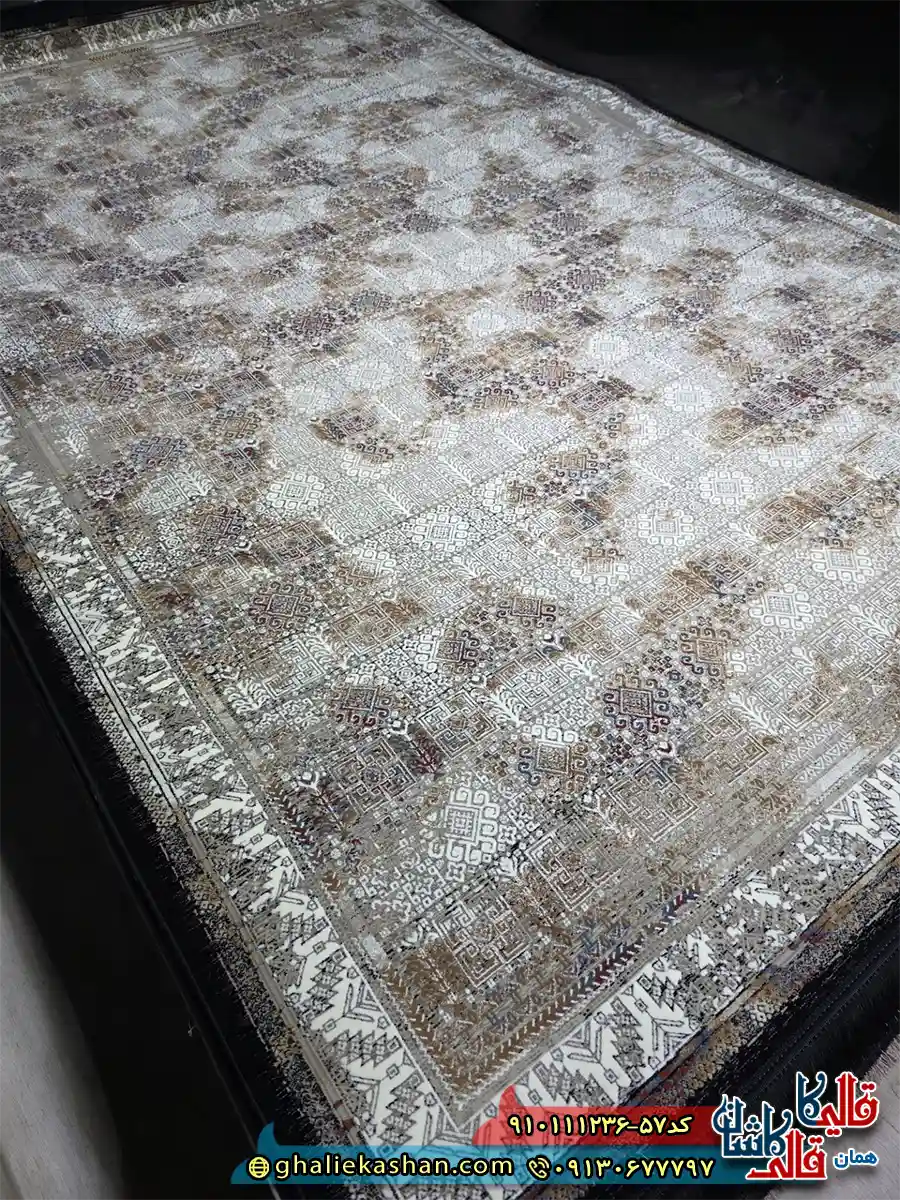 فرش وینتیج سنتی 1200 شانه خشتی طرح هورشید رنگ کرم گل برجسته کاشان اصلی فرش وینتیج سنتی 1200 شانه خشتی طرح هورشید رنگ کرم گل برجسته کاشان اصلی