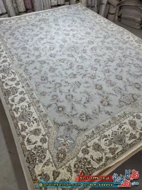 فرش کلاسیک 1200 شانه طرح افشان سودابه رنگ طوسی فیلی کاشان