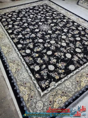 فرش کلاسیک 1200 شانه طرح افشان پرنیان رنگ مشکی سرمه ای گل برجسته کاشان