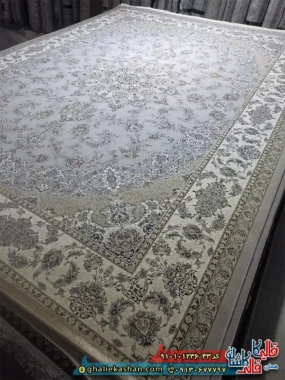 فرش کلاسیک 1200 شانه طرح فروغ رنگ طوسی فیلی کاشان