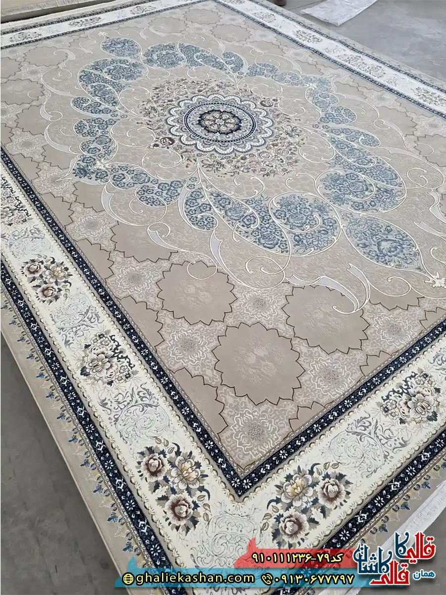 فرش کلاسیک 1200 شانه طرح چکاوک رنگ بژ گل برجسته کاشان اصلی