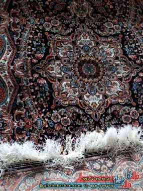 فرش کلاسیک 700 شانه طرح چیچک رنگ سرمه ای نزدیک
