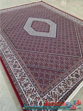 فرش کلاسیک سنتی 700 شانه طرح بیجار رنگ قرمز لاکی کاشان
