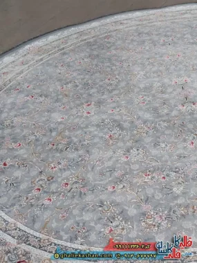 فرش گرد کلاسیک 1200 شانه طرح افشان ساغر رنگ طوسی گل برجسته کاشان قطر 4 زمینه