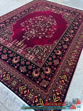 فرش 700 شانه طرح زندگی رنگ قرمز روناسی کاشان زمینه