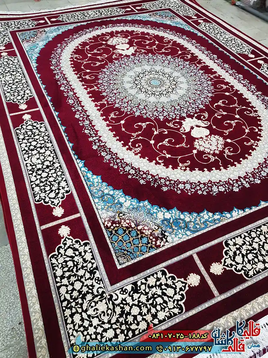 فرش ‌700 ‌شانه ‌طرح ‌صدرا ‌رنگ ‌قرمز ‌روناسی ‌کاشان ‌زمینه