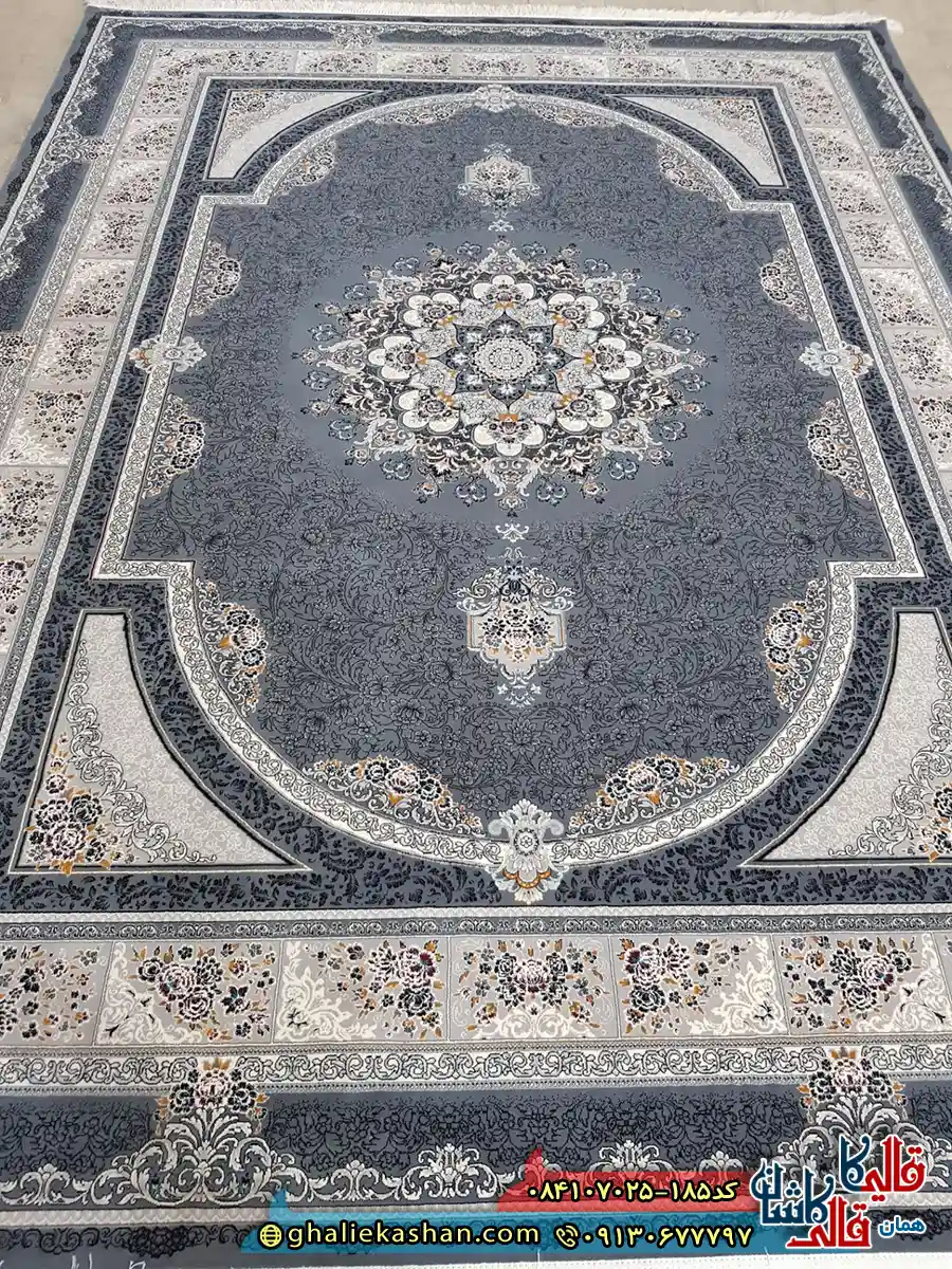 فرش 700 شانه طرح طاق بستان رنگ طوسی دودی کاشان زمینه