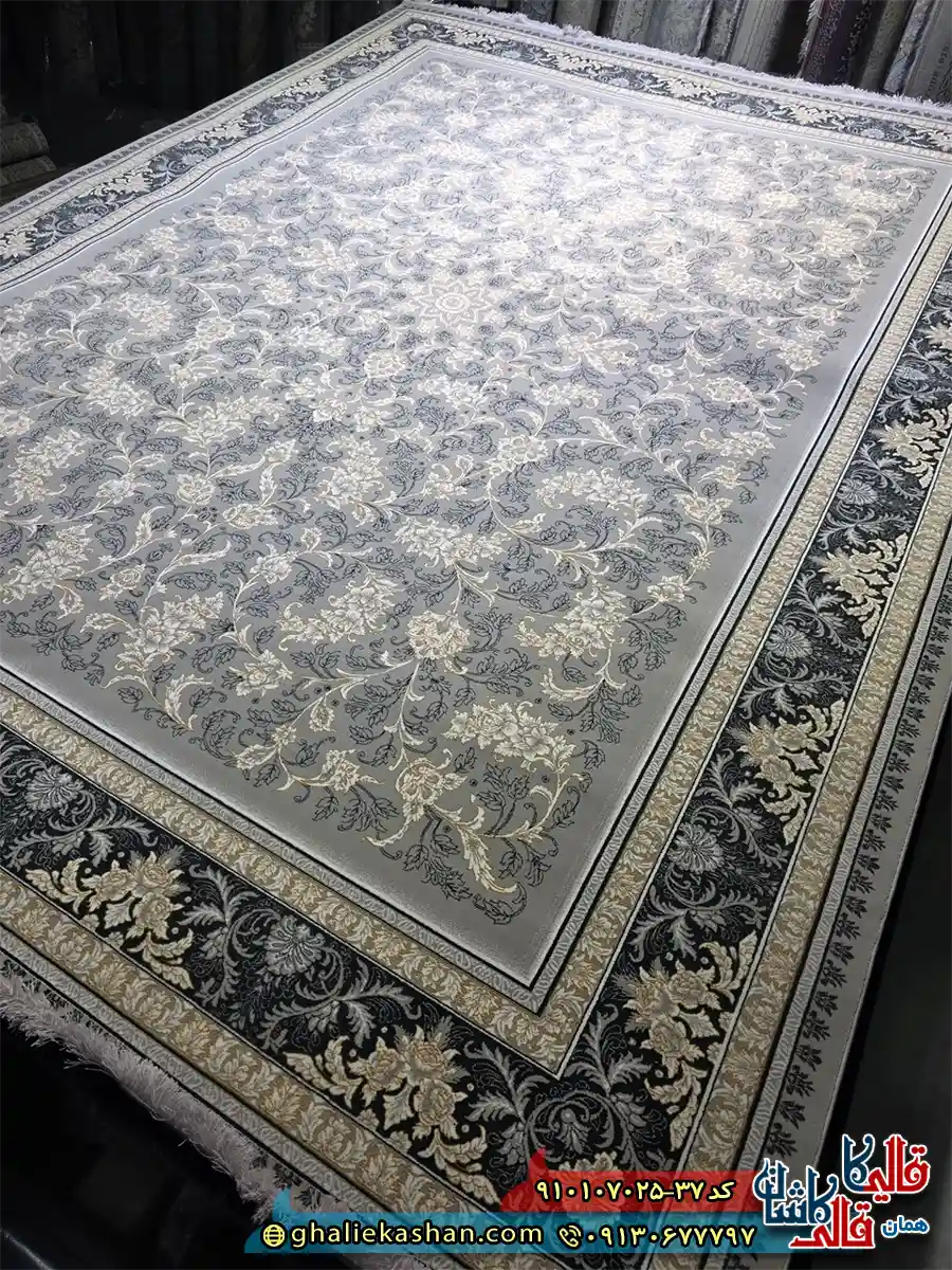 فرش طلاکوب 700 شانه طرح افشان نگار رنگ طوسی نقره ای کاشان اصلی فرش طلاکوب 700 شانه طرح افشان نگار رنگ طوسی نقره ای کاشان اصلی
