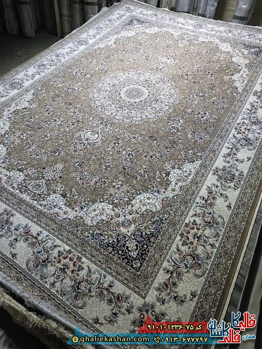 فرش کلاسیک 1200 شانه طرح دیبا رنگ قهوه ای کاراملی کاشان اصلی