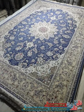 فرش کلاسیک 1200 شانه طرح زمرد رنگ آبی کاربنی کاشان