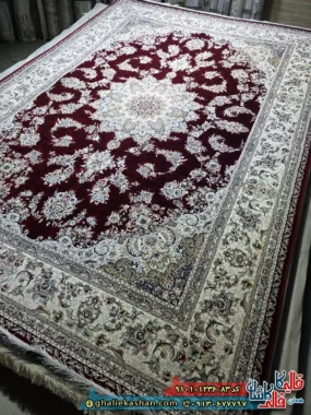 فرش کلاسیک 1200 شانه طرح زمرد رنگ قرمز روناسی کاشان