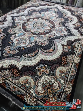فرش کلاسیک 700 شانه طرح شهیاد رنگ سرمه ای مشکی کاشان