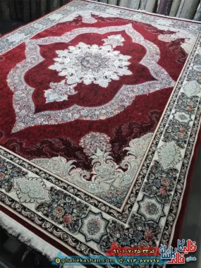 فرش کلاسیک 700 شانه طرح کارینا رنگ قرمز روناسی کاشان