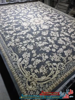 فرش طلاکوب 1200 شانه طرح افشان گندم رنگ طوسی دودی گل برجسته کاشان