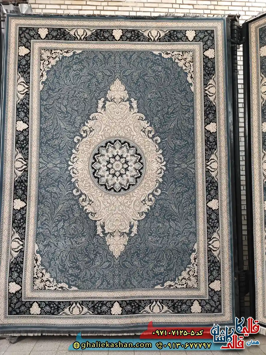 فرش طلاکوب 700 شانه طرح نورا رنگ طوسی دلفینی کاشان اصلی