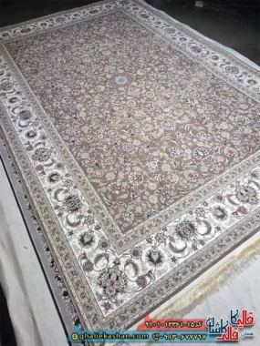 فرش کلاسیک 1200 شانه طرح افشان زرگل رنگ قهوه ای کاراملی کاشان اصلی