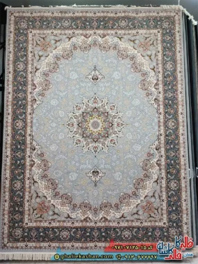فرش کلاسیک 700 شانه طرح نایین رنگ طوسی نقره ای کاشان
