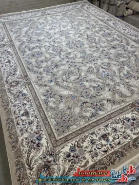 فرش ‌‌کلاسیک ‌‌1200 ‌‌شانه ‌‌طرح ‌‌افشان ‌‌آتیلا ‌‌رنگ ‌‌بژ ‌‌کاشان ‌‌اصلی