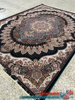فرش کلاسیک 700 شانه طرح ارکیده رنگ سرمه ای مشکی کاشان