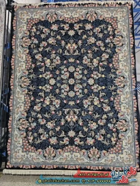 فرش کلاسیک 700 شانه طرح افشان الماس رنگ سرمه ای مشکی کاشان