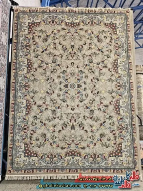 فرش کلاسیک 700 شانه طرح افشان الماس رنگ طوسی فیلی کاشان