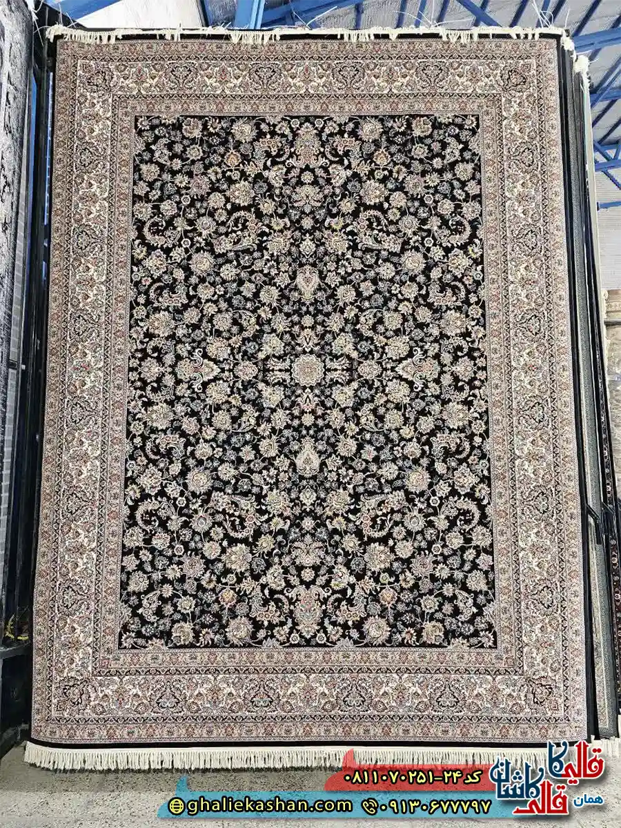 فرش کلاسیک 700 شانه طرح افشان گلریز رنگ سرمه ای مشکی کاشان اصلی
