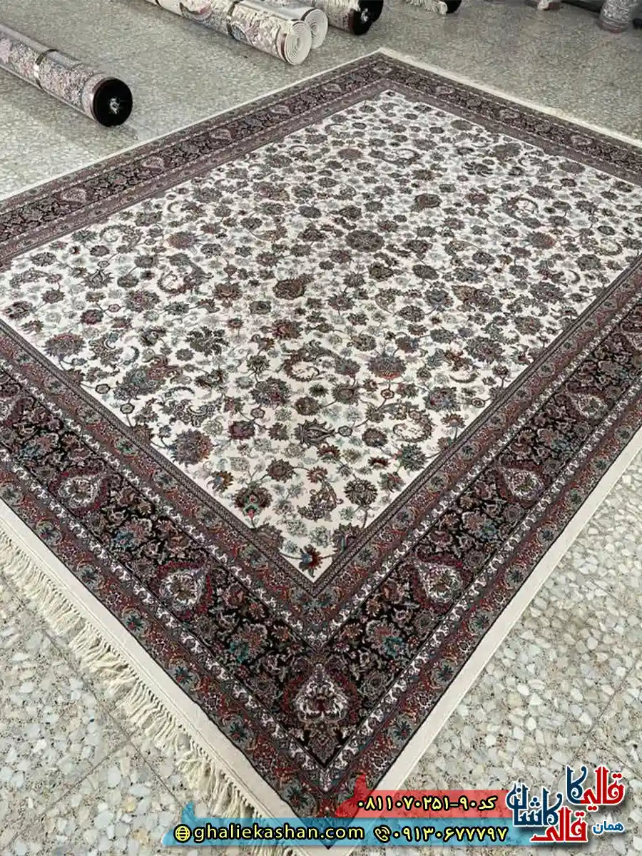 فرش کلاسیک 700 شانه طرح افشان گلریز رنگ کرم سفید کاشان اصلی فرش کلاسیک 700 شانه طرح افشان گلریز رنگ کرم سفید کاشان اصلی