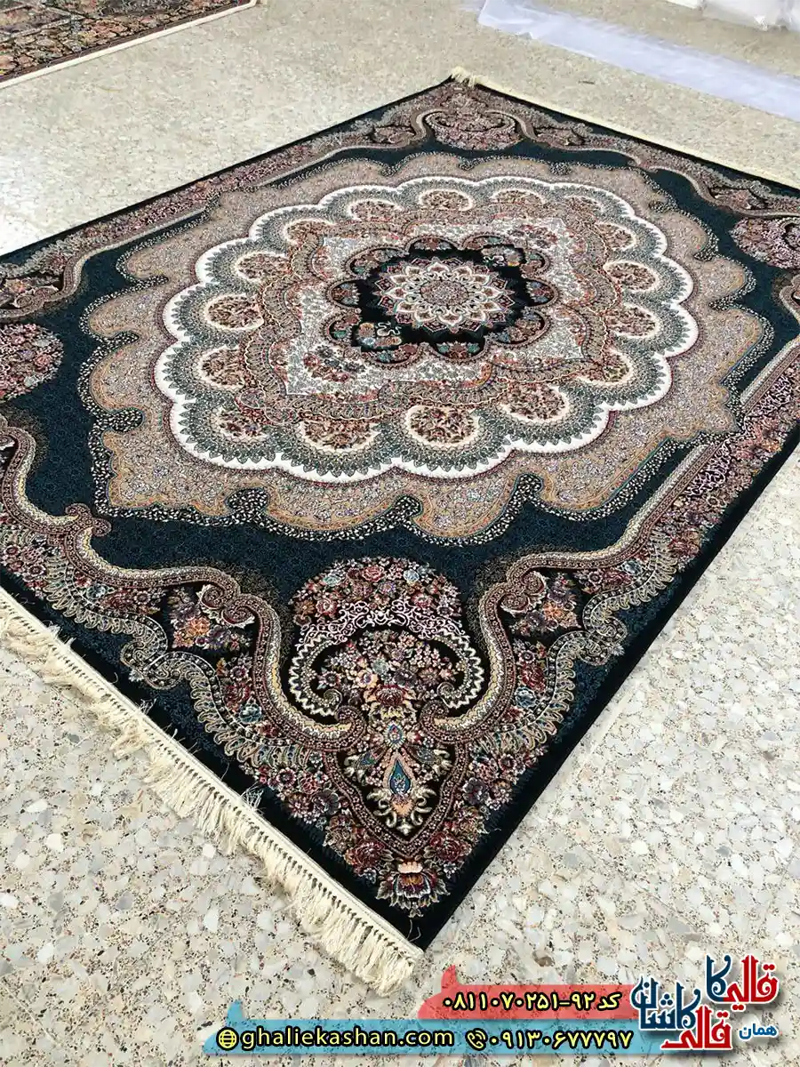 فرش کلاسیک 700 شانه طرح باغ ملک رنگ سرمه ای مشکی کاشان اصلی