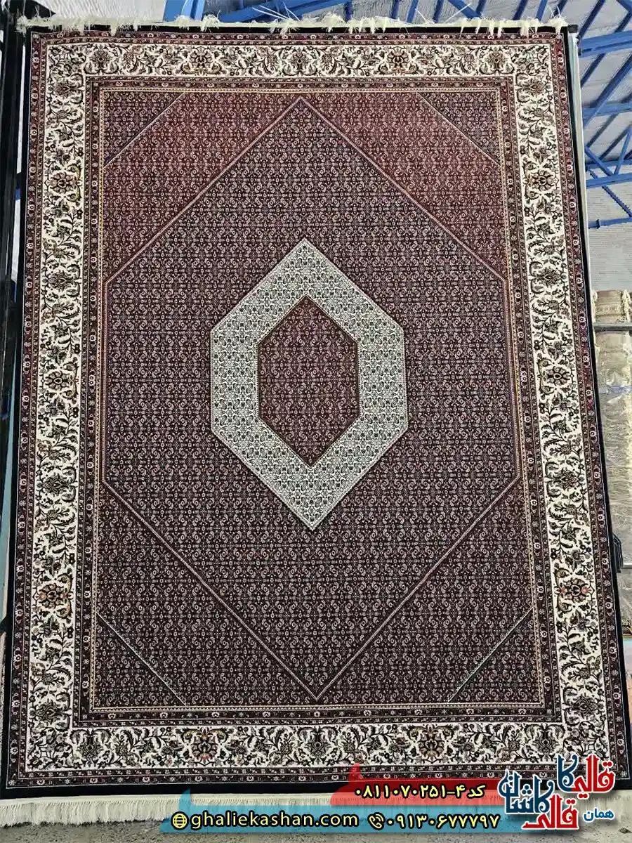 فرش کلاسیک 700 شانه طرح بیجار رنگ سرمه ای مشکی کاشان اصلی فرش کلاسیک 700 شانه طرح بیجار رنگ سرمه ای مشکی کاشان اصلی