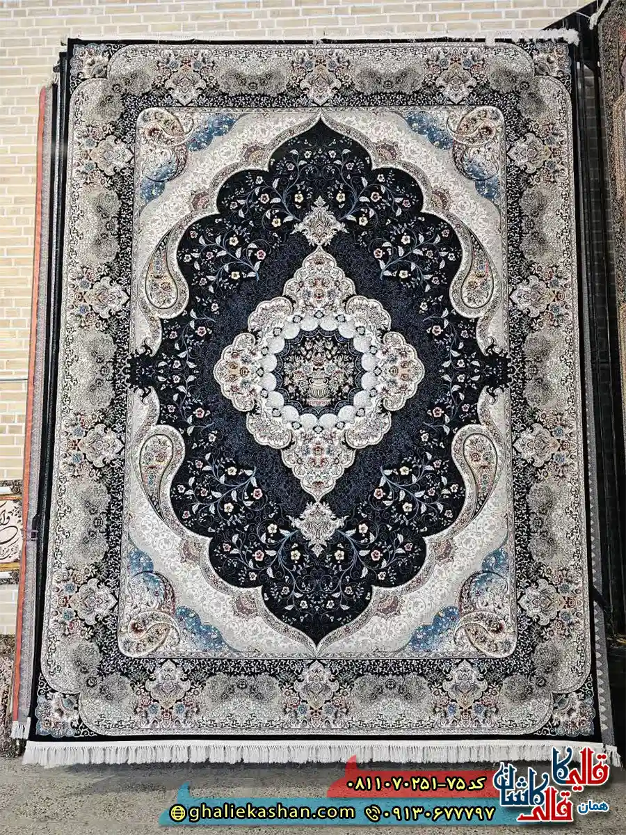 فرش کلاسیک 700 شانه طرح سوگند رنگ سرمه ای مشکی کاشان اصلی فرش کلاسیک 700 شانه طرح سوگند رنگ سرمه ای مشکی کاشان اصلی
