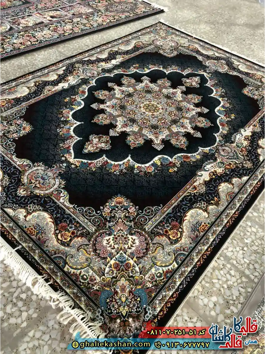 فرش کلاسیک 700 شانه طرح نیلی رنگ سرمه ای مشکی کاشان اصلی
