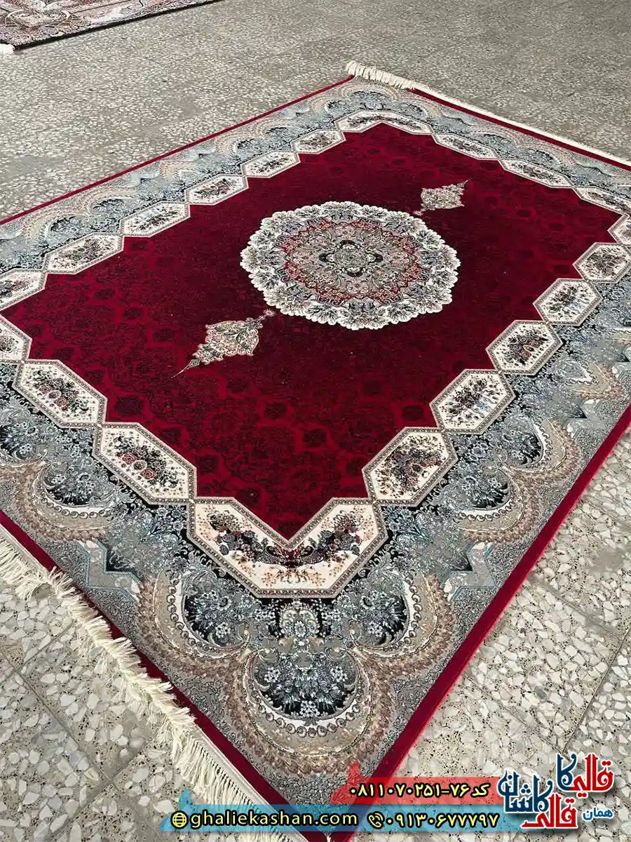فرش کلاسیک 700 شانه طرح هالیدی رنگ قرمز لاکی کاشان اصلی فرش کلاسیک 700 شانه طرح هالیدی رنگ قرمز لاکی کاشان اصلی