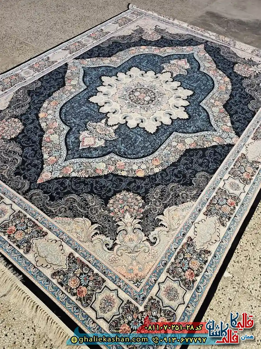 فرش کلاسیک 700 شانه طرح کارینا رنگ سرمه ای مشکی کاشان اصلی فرش کلاسیک 700 شانه طرح کارینا رنگ سرمه ای مشکی کاشان اصلی