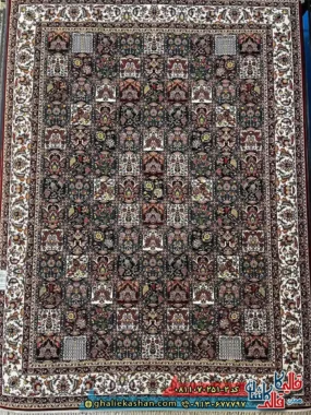 فرش کلاسیک سنتی 700 شانه خشتی طرح قشقایی رنگ قرمز لاکی سرمه ای کاشان