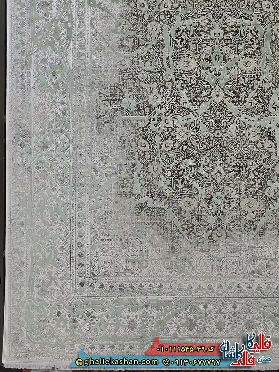 فرش وینتیج 1500 شانه طرح افشان ایساتیس رنگ طوسی نقره ای سدری گل برجسته کاشان حاشیه