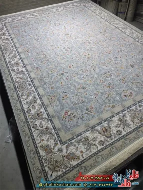 فرش کلاسیک 700 شانه طرح افشان رزلین رنگ طوسی نقره ای کاشان اصلی