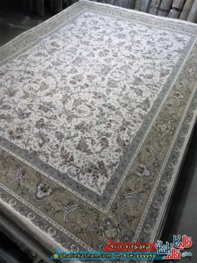 فرش کلاسیک 700 شانه طرح افشان رزلین رنگ کرم کاشان اصلی