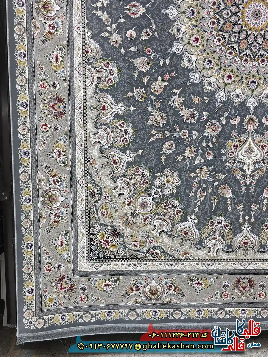 فرش 1200 شانه طرح بردیا رنگ طوسی دودی گل برجسته کاشان حاشیه